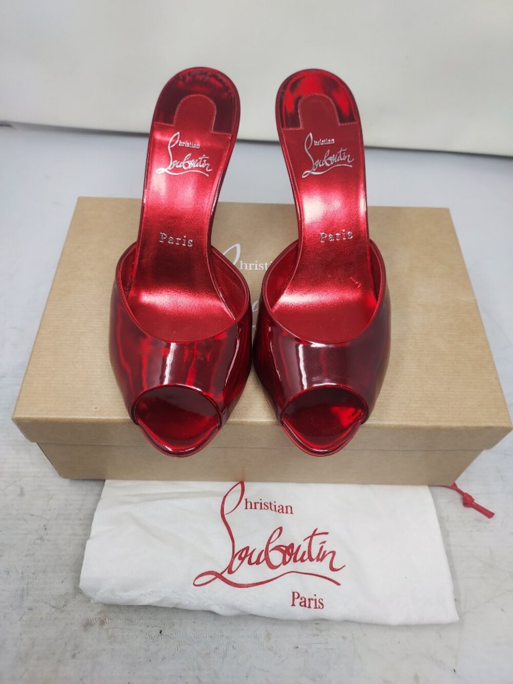 CHRISTIAN LOUBOUTIN Me Dolly Patent Red Heel Sandal - Picture 8 of 14